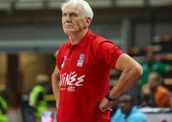 GUINÉE : LE SÉLECTIONNEUR DU SYLI BASKET DÉMISSIONNE EN PLEIN SCANDALE LOGISTIQUE