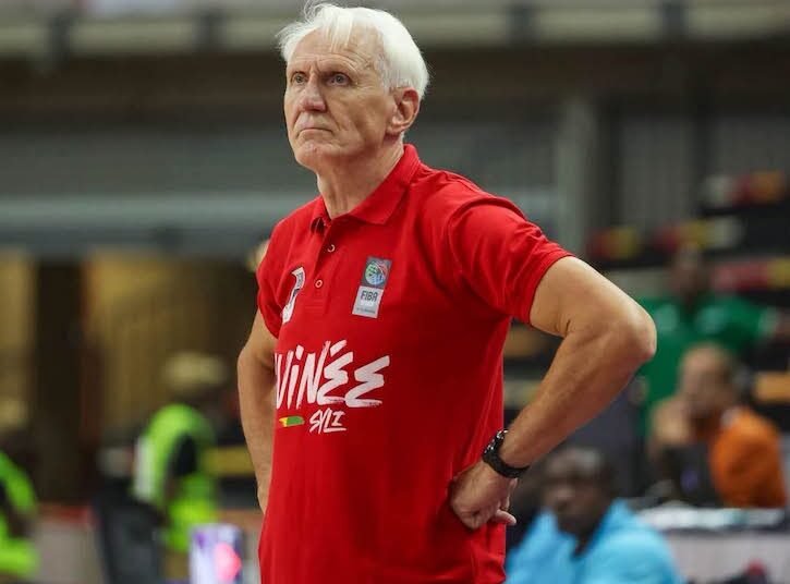 GUINÉE : LE SÉLECTIONNEUR DU SYLI BASKET DÉMISSIONNE EN PLEIN SCANDALE LOGISTIQUE