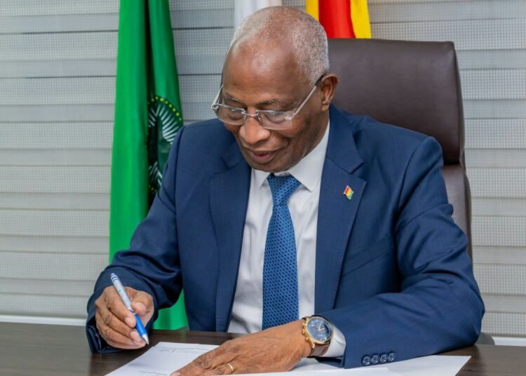 PM Bah Oury signature